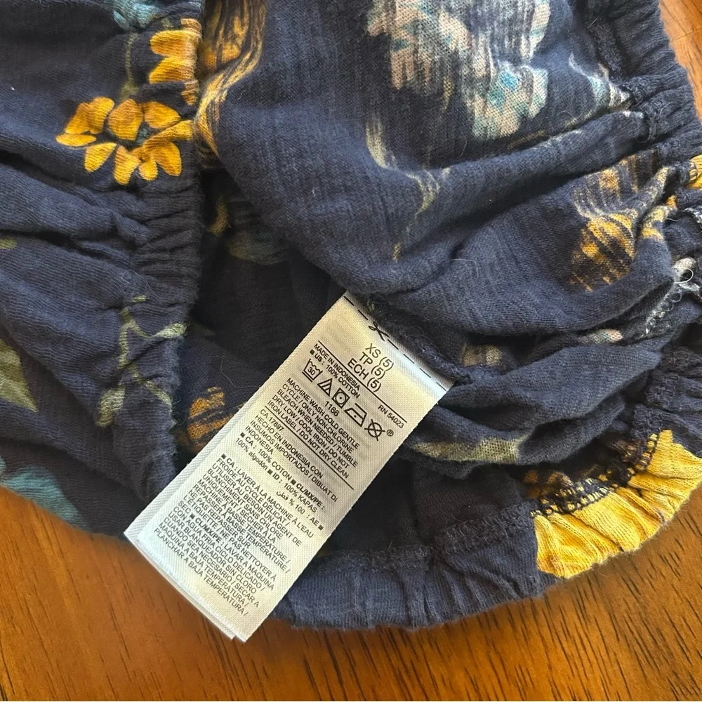 Old Navy Girls XS (5) Navy Floral Long Sleeve Peasant Top w/ Drawstring Hem